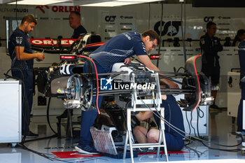 2023-06-29 - Mechanics working on the Scuderia AlphaTauri AT04, mechanical detail, during the 2023 Formula 1 Rolex Grosser Preis von Osterreich, 2023 Austrian Grand Prix, 9th round of the 2023 Formula One World Championship from June 30 to July 2, 2023 on the Red Bull Ring, in Spielberg, Austria - F1 - AUSTRIAN GRAND PRIX 2023 - FORMULA 1 - MOTORS