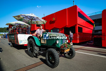 2023-06-29 - A tractor in front of the Scuderia Ferrari paddock during the 2023 Formula 1 Rolex Grosser Preis von Osterreich, 2023 Austrian Grand Prix, 9th round of the 2023 Formula One World Championship from June 30 to July 2, 2023 on the Red Bull Ring, in Spielberg, Austria - F1 - AUSTRIAN GRAND PRIX 2023 - FORMULA 1 - MOTORS