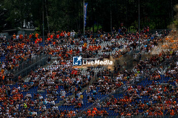 2023-06-30 - Fans in the grandstands during the 2023 Formula 1 Rolex Grosser Preis von Osterreich, 2023 Austrian Grand Prix, 9th round of the 2023 Formula One World Championship from June 30 to July 2, 2023 on the Red Bull Ring, in Spielberg, Austria - F1 - AUSTRIAN GRAND PRIX 2023 - FORMULA 1 - MOTORS