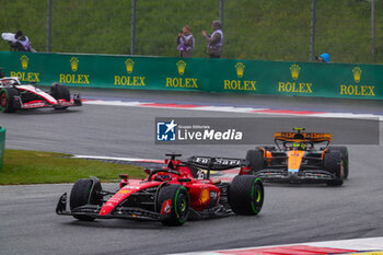 2023-07-01 - 16 LECLERC Charles (mco), Scuderia Ferrari SF-23, 04 NORRIS Lando (gbr), McLaren F1 Team MCL60, action during the 2023 Formula 1 Rolex Grosser Preis von Osterreich, 2023 Austrian Grand Prix, 9th round of the 2023 Formula One World Championship from June 30 to July 2, 2023 on the Red Bull Ring, in Spielberg, Austria - F1 - AUSTRIAN GRAND PRIX 2023 - FORMULA 1 - MOTORS
