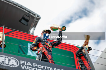 2023-07-02 - VERSTAPPEN Max (ned), Red Bull Racing RB19, podium during the 2023 Formula 1 Rolex Grosser Preis von Osterreich, 2023 Austrian Grand Prix, 9th round of the 2023 Formula One World Championship from June 30 to July 2, 2023 on the Red Bull Ring, in Spielberg, Austria - F1 - AUSTRIAN GRAND PRIX 2023 - RACE - FORMULA 1 - MOTORS