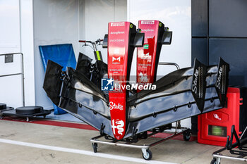 2023-07-06 - Alfa Romeo F1 Team ORLEN C42, mechanical detail, front wing, aileron, during the 2023 Formula 1 Aramco British Grand Prix, 10th round of the 2023 Formula One World Championship from July 7 to 9, 2023 on the Silverstone Circuit, in Silverstone, United Kingdom - F1 - BRITISH GRAND PRIX 2023 - FORMULA 1 - MOTORS