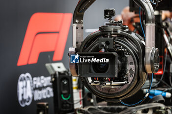2023-07-06 - APEX APXGP Team crew filming in the paddock for the F1 movie by Apple Studios / Bruckheimer Films, Camera, illustration during the 2023 Formula 1 Aramco British Grand Prix, 10th round of the 2023 Formula One World Championship from July 7 to 9, 2023 on the Silverstone Circuit, in Silverstone, United Kingdom - F1 - BRITISH GRAND PRIX 2023 - FORMULA 1 - MOTORS