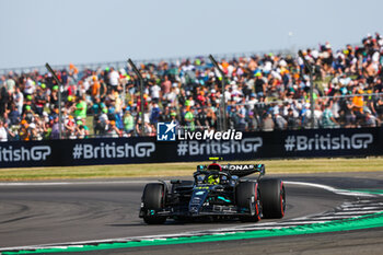 2023-07-07 - 44 HAMILTON Lewis (gbr), Mercedes AMG F1 Team W14, action during the 2023 Formula 1 Aramco British Grand Prix, 10th round of the 2023 Formula One World Championship from July 7 to 9, 2023 on the Silverstone Circuit, in Silverstone, United Kingdom - F1 - BRITISH GRAND PRIX 2023 - FORMULA 1 - MOTORS