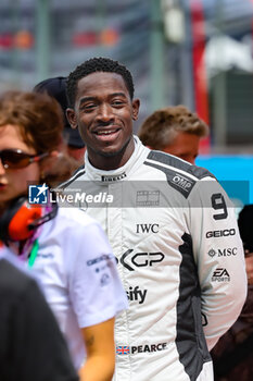 2023-07-09 - Damson Idris (BGR) Actor, impersonating a F1 driver of ApXGP during filming the movie about F1 (produced by Apple) -  FORMULA 1 ARAMCO BRITISH GRAND PRIX 2023 - RACE - FORMULA 1 - MOTORS