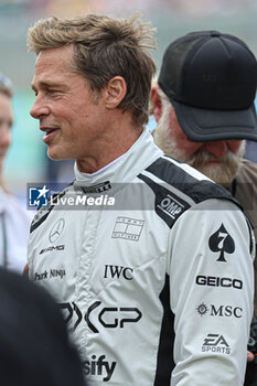 2023-07-09 - Brad Pitt (USA) Actor, impersonating a F1 driver of ApXGP during filming the movie about F1 (produced by Apple) -  FORMULA 1 ARAMCO BRITISH GRAND PRIX 2023 - RACE - FORMULA 1 - MOTORS