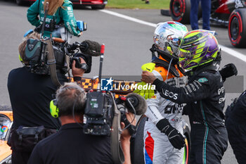 2023-07-09 - Podium celebration Lando Norris (GBR) McLaren MCL60 and Lewis Hamilton (GBR) Mercedes W14 E Performance -  FORMULA 1 ARAMCO BRITISH GRAND PRIX 2023 - RACE - FORMULA 1 - MOTORS