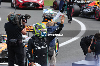 2023-07-09 - Podium celebration Lewis Hamilton (GBR) Mercedes W14 E Performance -  FORMULA 1 ARAMCO BRITISH GRAND PRIX 2023 - RACE - FORMULA 1 - MOTORS