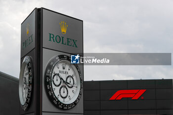 2023-07-08 - Rolex totem and F1 logo - FORMULA 1 ARAMCO BRITISH GRAND PRIX 2023 - FP3 E QUALIFYING - FORMULA 1 - MOTORS
