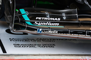 2023-07-08 - Mercedes AMG F1 Team garage, box, during the 2023 Formula 1 Aramco British Grand Prix, 10th round of the 2023 Formula One World Championship from July 7 to 9, 2023 on the Silverstone Circuit, in Silverstone, United Kingdom - F1 - BRITISH GRAND PRIX 2023 - FORMULA 1 - MOTORS