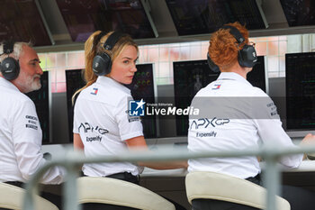 2023-07-08 - pitwall fictional engineers of the APEX APXGP team for the F1 movie by Apple Studios / Bruckheimer Films, illustration during the 2023 Formula 1 Aramco British Grand Prix, 10th round of the 2023 Formula One World Championship from July 7 to 9, 2023 on the Silverstone Circuit, in Silverstone, United Kingdom - F1 - BRITISH GRAND PRIX 2023 - FORMULA 1 - MOTORS