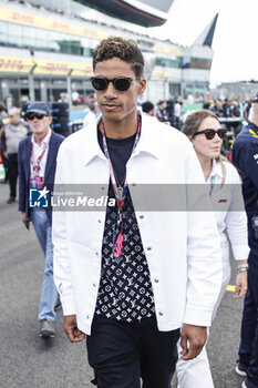 2023-07-09 - Raphael Varane football player during the 2023 Formula 1 Aramco British Grand Prix, 10th round of the 2023 Formula One World Championship from July 7 to 9, 2023 on the Silverstone Circuit, in Silverstone, United Kingdom - F1 - BRITISH GRAND PRIX 2023 - RACE - FORMULA 1 - MOTORS