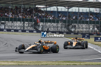 2023-07-09 - 04 NORRIS Lando (gbr), McLaren F1 Team MCL60, action 81 PIASTRI Oscar (aus), McLaren F1 Team MCL60, action during the 2023 Formula 1 Aramco British Grand Prix, 10th round of the 2023 Formula One World Championship from July 7 to 9, 2023 on the Silverstone Circuit, in Silverstone, United Kingdom - F1 - BRITISH GRAND PRIX 2023 - RACE - FORMULA 1 - MOTORS
