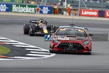 2023-07-09 - Safety Car Mercedes AMG F1 Team 01 VERSTAPPEN Max (nld), Red Bull Racing RB19, action during the 2023 Formula 1 Aramco British Grand Prix, 10th round of the 2023 Formula One World Championship from July 7 to 9, 2023 on the Silverstone Circuit, in Silverstone, United Kingdom - F1 - BRITISH GRAND PRIX 2023 - RACE - FORMULA 1 - MOTORS