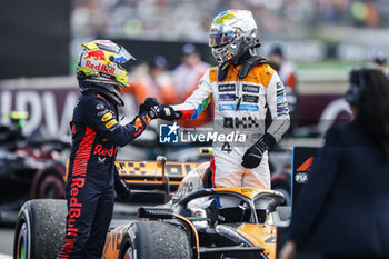 2023-07-09 - PEREZ Sergio (mex), Red Bull Racing RB19, portrait NORRIS Lando (gbr), McLaren F1 Team MCL60, portrait during the 2023 Formula 1 Aramco British Grand Prix, 10th round of the 2023 Formula One World Championship from July 7 to 9, 2023 on the Silverstone Circuit, in Silverstone, United Kingdom - F1 - BRITISH GRAND PRIX 2023 - RACE - FORMULA 1 - MOTORS