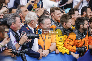 2023-07-09 - MARKO Helmut (aut), Drivers’ Manager of Red Bull Racing, portrait BROWN Zak (usa), CEO of of McLaren Racing, portrait mechanic, mecanicien, mechanics during the 2023 Formula 1 Aramco British Grand Prix, 10th round of the 2023 Formula One World Championship from July 7 to 9, 2023 on the Silverstone Circuit, in Silverstone, United Kingdom - F1 - BRITISH GRAND PRIX 2023 - RACE - FORMULA 1 - MOTORS