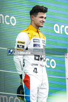 2023-07-09 - NORRIS Lando (gbr), McLaren F1 Team MCL60, portrait podium, during the 2023 Formula 1 Aramco British Grand Prix, 10th round of the 2023 Formula One World Championship from July 7 to 9, 2023 on the Silverstone Circuit, in Silverstone, United Kingdom - F1 - BRITISH GRAND PRIX 2023 - RACE - FORMULA 1 - MOTORS