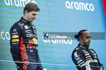 2023-07-09 - VERSTAPPEN Max (ned), Red Bull Racing RB19, portrait HAMILTON Lewis (gbr), Mercedes AMG F1 Team W14, portrait podium during the 2023 Formula 1 Aramco British Grand Prix, 10th round of the 2023 Formula One World Championship from July 7 to 9, 2023 on the Silverstone Circuit, in Silverstone, United Kingdom - F1 - BRITISH GRAND PRIX 2023 - RACE - FORMULA 1 - MOTORS