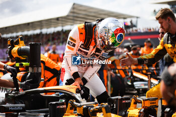 2023-07-09 - NORRIS Lando (gbr), McLaren F1 Team MCL60, portrait starting grid, grille de depart, during the 2023 Formula 1 Aramco British Grand Prix, 10th round of the 2023 Formula One World Championship from July 7 to 9, 2023 on the Silverstone Circuit, in Silverstone, United Kingdom - F1 - BRITISH GRAND PRIX 2023 - RACE - FORMULA 1 - MOTORS