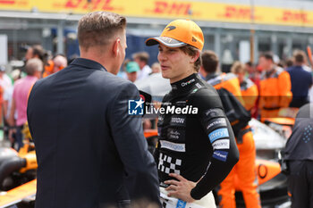 2023-07-09 - starting grid, grille de depart, PIASTRI Oscar (aus), McLaren F1 Team MCL60, portrait during the 2023 Formula 1 Aramco British Grand Prix, 10th round of the 2023 Formula One World Championship from July 7 to 9, 2023 on the Silverstone Circuit, in Silverstone, United Kingdom - F1 - BRITISH GRAND PRIX 2023 - RACE - FORMULA 1 - MOTORS