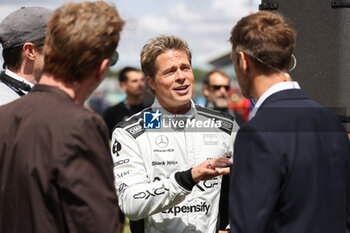 2023-07-09 - PITT Brad (USA), actor playing Sonny Hayes, driver of the fictional Apex APXGP team in the F1 movie by Apple Studios / Bruckheimer Films, portrait during the 2023 Formula 1 Aramco British Grand Prix, 10th round of the 2023 Formula One World Championship from July 7 to 9, 2023 on the Silverstone Circuit, in Silverstone, United Kingdom - F1 - BRITISH GRAND PRIX 2023 - RACE - FORMULA 1 - MOTORS