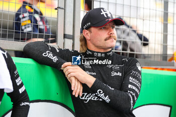 2023-07-09 - BOTTAS Valtteri (fin), Alfa Romeo F1 Team Stake C43, portrait during the 2023 Formula 1 Aramco British Grand Prix, 10th round of the 2023 Formula One World Championship from July 7 to 9, 2023 on the Silverstone Circuit, in Silverstone, United Kingdom - F1 - BRITISH GRAND PRIX 2023 - RACE - FORMULA 1 - MOTORS
