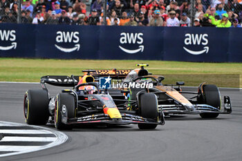 2023-07-09 - 01 VERSTAPPEN Max (nld), Red Bull Racing RB19, 04 NORRIS Lando (gbr), McLaren F1 Team MCL60, action during the 2023 Formula 1 Aramco British Grand Prix, 10th round of the 2023 Formula One World Championship from July 7 to 9, 2023 on the Silverstone Circuit, in Silverstone, United Kingdom - F1 - BRITISH GRAND PRIX 2023 - RACE - FORMULA 1 - MOTORS