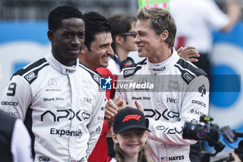 2023-07-09 - IDRIS Damson Alade-Bo (GBR), actor playing Joshua Pearce, driver of the fictional Apex APXGP team in the F1 movie by Apple Studios / Bruckheimer Films, portrait PITT Brad (USA), actor playing Sonny Hayes, driver of the fictional Apex APXGP team in the F1 movie by Apple Studios / Bruckheimer Films, portrait SAINZ Carlos (spa), Scuderia Ferrari SF-23, portrait during the 2023 Formula 1 Aramco British Grand Prix, 10th round of the 2023 Formula One World Championship from July 7 to 9, 2023 on the Silverstone Circuit, in Silverstone, United Kingdom - F1 - BRITISH GRAND PRIX 2023 - RACE - FORMULA 1 - MOTORS