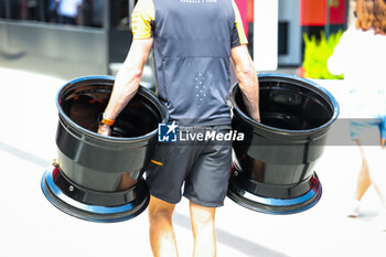 2023-07-20 - McLaren F1 Team MCL60, mechanical detail of wheel rims during the 2023 Formula 1 Qatar Airways Hungarian Grand Prix, 11th round of the 2023 Formula One World Championship from July 21 to 23, 2023 on the Hungaroring, in Mogyorod, Hungary - F1 - HUNGARIAN GRAND PRIX 2023 - FORMULA 1 - MOTORS