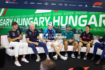2023-07-20 - Press conference: RUSSELL George (gbr), Mercedes AMG F1 Team W14, HULKENBERG Nico (ger), Haas F1 Team VF-23 Ferrari, SARGEANT Logan (usa), Williams Racing FW45, ALONSO Fernando (spa), Aston Martin F1 Team AMR23, ZHOU Guanyu (chi), Alfa Romeo F1 Team Stake C43, portrait during the 2023 Formula 1 Qatar Airways Hungarian Grand Prix, 11th round of the 2023 Formula One World Championship from July 21 to 23, 2023 on the Hungaroring, in Mogyorod, Hungary - F1 - HUNGARIAN GRAND PRIX 2023 - FORMULA 1 - MOTORS