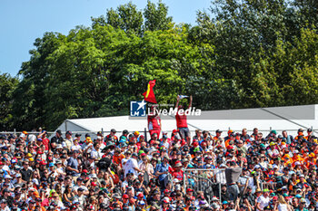 2023-07-22 - Supporters on Grand Stand of Hungaroring Circuit - 2023 FORMULA 1 QATAR AIRWAYS HUNGARIAN GRAND PRIX, FORMULA ONE WORLD CHAMPIONSHIP - FREE PRACTICE AND QUALIFY - FORMULA 1 - MOTORS