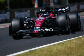 2023-07-22 - 77 BOTTAS Valtteri (fin), Alfa Romeo F1 Team Stake C43, action during the 2023 Formula 1 Qatar Airways Hungarian Grand Prix, 11th round of the 2023 Formula One World Championship from July 21 to 23, 2023 on the Hungaroring, in Mogyorod, Hungary - F1 - HUNGARIAN GRAND PRIX 2023 - FORMULA 1 - MOTORS