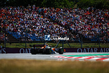 2023-07-22 - 04 NORRIS Lando (gbr), McLaren F1 Team MCL60, action during the 2023 Formula 1 Qatar Airways Hungarian Grand Prix, 11th round of the 2023 Formula One World Championship from July 21 to 23, 2023 on the Hungaroring, in Mogyorod, Hungary - F1 - HUNGARIAN GRAND PRIX 2023 - FORMULA 1 - MOTORS