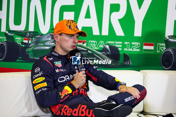 2023-07-22 - VERSTAPPEN Max (ned), Red Bull Racing RB19, portrait during the 2023 Formula 1 Qatar Airways Hungarian Grand Prix, 11th round of the 2023 Formula One World Championship from July 21 to 23, 2023 on the Hungaroring, in Mogyorod, Hungary - F1 - HUNGARIAN GRAND PRIX 2023 - FORMULA 1 - MOTORS
