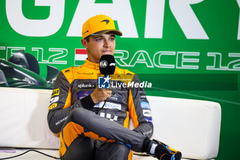 2023-07-22 - NORRIS Lando (gbr), McLaren F1 Team MCL60, portrait during the 2023 Formula 1 Qatar Airways Hungarian Grand Prix, 11th round of the 2023 Formula One World Championship from July 21 to 23, 2023 on the Hungaroring, in Mogyorod, Hungary - F1 - HUNGARIAN GRAND PRIX 2023 - FORMULA 1 - MOTORS