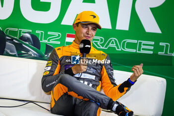 2023-07-22 - NORRIS Lando (gbr), McLaren F1 Team MCL60, portrait during the 2023 Formula 1 Qatar Airways Hungarian Grand Prix, 11th round of the 2023 Formula One World Championship from July 21 to 23, 2023 on the Hungaroring, in Mogyorod, Hungary - F1 - HUNGARIAN GRAND PRIX 2023 - FORMULA 1 - MOTORS