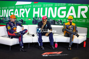 2023-07-22 - VERSTAPPEN Max (ned), Red Bull Racing RB19, HAMILTON Lewis (gbr), Mercedes AMG F1 Team W14, NORRIS Lando (gbr), McLaren F1 Team MCL60, portrait during the 2023 Formula 1 Qatar Airways Hungarian Grand Prix, 11th round of the 2023 Formula One World Championship from July 21 to 23, 2023 on the Hungaroring, in Mogyorod, Hungary - F1 - HUNGARIAN GRAND PRIX 2023 - FORMULA 1 - MOTORS