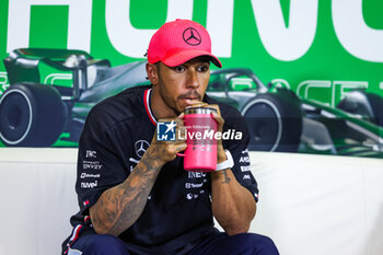2023-07-22 - HAMILTON Lewis (gbr), Mercedes AMG F1 Team W14, portrait drinking mate during the 2023 Formula 1 Qatar Airways Hungarian Grand Prix, 11th round of the 2023 Formula One World Championship from July 21 to 23, 2023 on the Hungaroring, in Mogyorod, Hungary - F1 - HUNGARIAN GRAND PRIX 2023 - FORMULA 1 - MOTORS