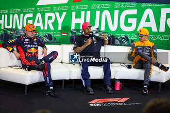 2023-07-22 - VERSTAPPEN Max (ned), Red Bull Racing RB19, HAMILTON Lewis (gbr), Mercedes AMG F1 Team W14, NORRIS Lando (gbr), McLaren F1 Team MCL60, portrait during the 2023 Formula 1 Qatar Airways Hungarian Grand Prix, 11th round of the 2023 Formula One World Championship from July 21 to 23, 2023 on the Hungaroring, in Mogyorod, Hungary - F1 - HUNGARIAN GRAND PRIX 2023 - FORMULA 1 - MOTORS