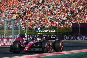 2023-07-22 - 24 ZHOU Guanyu (chi), Alfa Romeo F1 Team Stake C43, action during the 2023 Formula 1 Qatar Airways Hungarian Grand Prix, 11th round of the 2023 Formula One World Championship from July 21 to 23, 2023 on the Hungaroring, in Mogyorod, Hungary - F1 - HUNGARIAN GRAND PRIX 2023 - FORMULA 1 - MOTORS