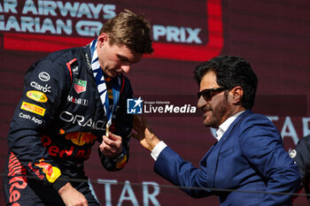 2023-07-23 - VERSTAPPEN Max (ned), Red Bull Racing RB19, BEN SULAYEM Mohammed (uae), President of the FIA, portrait podium during the 2023 Formula 1 Qatar Airways Hungarian Grand Prix, 11th round of the 2023 Formula One World Championship from July 21 to 23, 2023 on the Hungaroring, in Mogyorod, Hungary - F1 - HUNGARIAN GRAND PRIX 2023 - RACE - FORMULA 1 - MOTORS