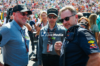 2023-07-23 - BRUCKHEIMER Jerry (USA), Television and film producer for the F1 movie by Apple Studios / Bruckheimer Films, with HORNER Christian (gbr), Team Principal of Red Bull Racing, portrait during the 2023 Formula 1 Qatar Airways Hungarian Grand Prix, 11th round of the 2023 Formula One World Championship from July 21 to 23, 2023 on the Hungaroring, in Mogyorod, Hungary - F1 - HUNGARIAN GRAND PRIX 2023 - RACE - FORMULA 1 - MOTORS