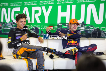 2023-07-23 - NORRIS Lando (gbr), McLaren F1 Team MCL60, VERSTAPPEN Max (ned), Red Bull Racing RB19, portrait during the 2023 Formula 1 Qatar Airways Hungarian Grand Prix, 11th round of the 2023 Formula One World Championship from July 21 to 23, 2023 on the Hungaroring, in Mogyorod, Hungary - F1 - HUNGARIAN GRAND PRIX 2023 - RACE - FORMULA 1 - MOTORS