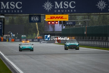 2023-07-27 - FIA Aston Martin DBX707 Medical Car and FIA Aston Martin Vantage Safety Car, on the starting grid, grille de depart, during the Formula 1 Rolex Belgian Grand Prix 2022, 14th round of the 2022 FIA Formula One World Championship from August 26 to 28, 2022 on the Circuit de Spa-Francorchamps, in Francorchamps, Belgium - F1 - BELGIAN GRAND PRIX 2022 - FORMULA 1 - MOTORS