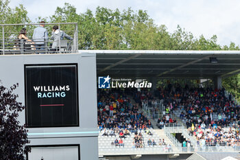 2023-07-28 - Williams Racing in front of grand stand - 2023 FORMULA 1 MSC CRUISES BELGIAN GRAND PRIX, FORMULA ONE WORLD CHAMPIONSHIP - QUALIFYING - FORMULA 1 - MOTORS