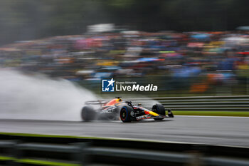 2023-07-28 - 01 VERSTAPPEN Max (nld), Red Bull Racing RB19, action rain, pluie, during the 2023 Formula 1 MSC Cruises Belgian Grand Prix, 12th round of the 2023 Formula One World Championship from July 28 to 30, 2023 on the Circuit de Spa-Francorchamps, in Stavelot, Belgium - F1 - BELGIAN GRAND PRIX 2023 - FORMULA 1 - MOTORS
