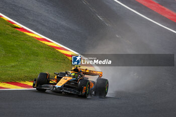 2023-07-28 - 04 NORRIS Lando (gbr), McLaren F1 Team MCL60, action, rain, pluie, during the 2023 Formula 1 MSC Cruises Belgian Grand Prix, 12th round of the 2023 Formula One World Championship from July 28 to 30, 2023 on the Circuit de Spa-Francorchamps, in Stavelot, Belgium - F1 - BELGIAN GRAND PRIX 2023 - FORMULA 1 - MOTORS