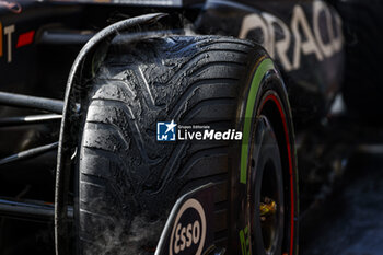 2023-07-29 - tyres, pneus, tyre, pneu, smoking during the 2023 Formula 1 MSC Cruises Belgian Grand Prix, 12th round of the 2023 Formula One World Championship from July 28 to 30, 2023 on the Circuit de Spa-Francorchamps, in Stavelot, Belgium - F1 - BELGIAN GRAND PRIX 2023 - FORMULA 1 - MOTORS