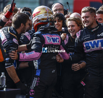 2023-07-29 - GASLY Pierre (fra), Alpine F1 Team A523, portrait, celebrate with his team during the 2023 Formula 1 MSC Cruises Belgian Grand Prix, 12th round of the 2023 Formula One World Championship from July 28 to 30, 2023 on the Circuit de Spa-Francorchamps, in Stavelot, Belgium - F1 - BELGIAN GRAND PRIX 2023 - FORMULA 1 - MOTORS