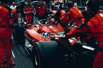 2023-07-29 - Scuderia Ferrari, mechanic, mecanicien, mechanics, starting grid, grille de depart, during the 2023 Formula 1 MSC Cruises Belgian Grand Prix, 12th round of the 2023 Formula One World Championship from July 28 to 30, 2023 on the Circuit de Spa-Francorchamps, in Stavelot, Belgium - F1 - BELGIAN GRAND PRIX 2023 - FORMULA 1 - MOTORS